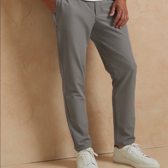 44.Banana Republic Tapered Pant